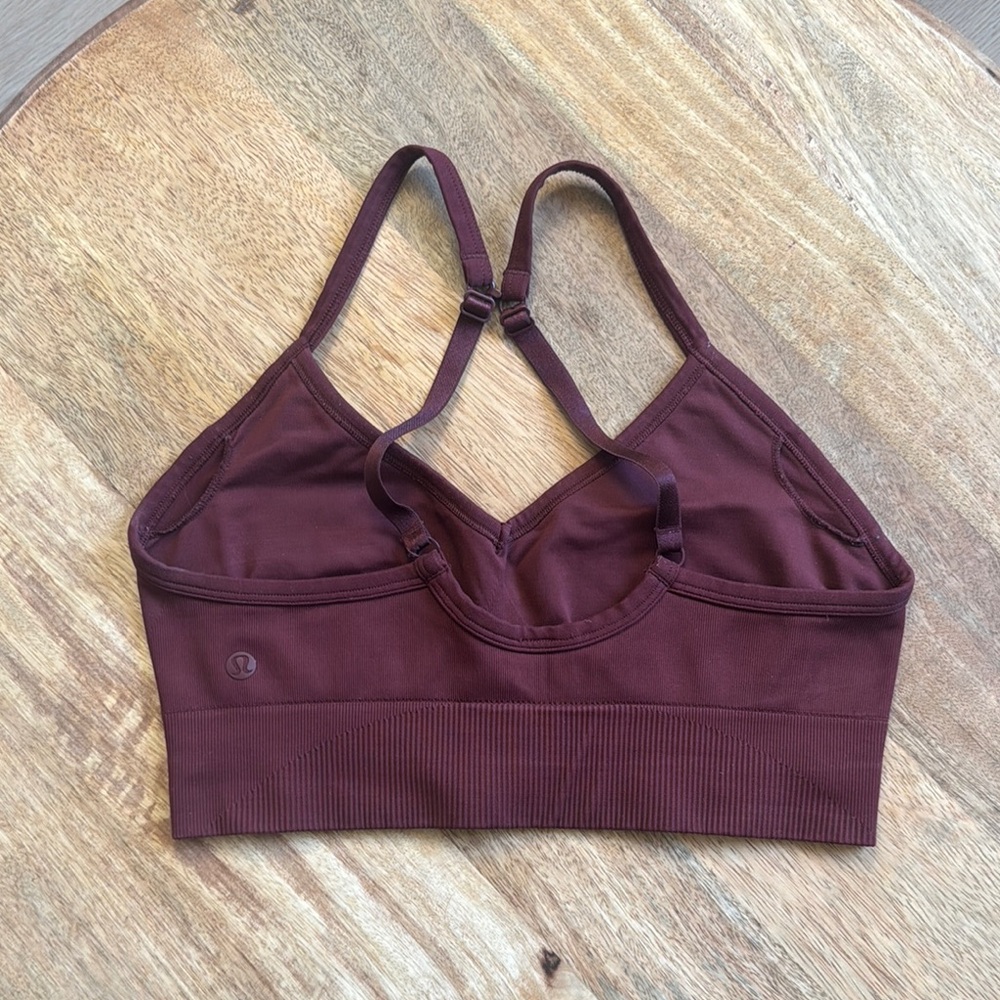 Lululemon maroon Sports Bra with Criss-Cross Strap Clip